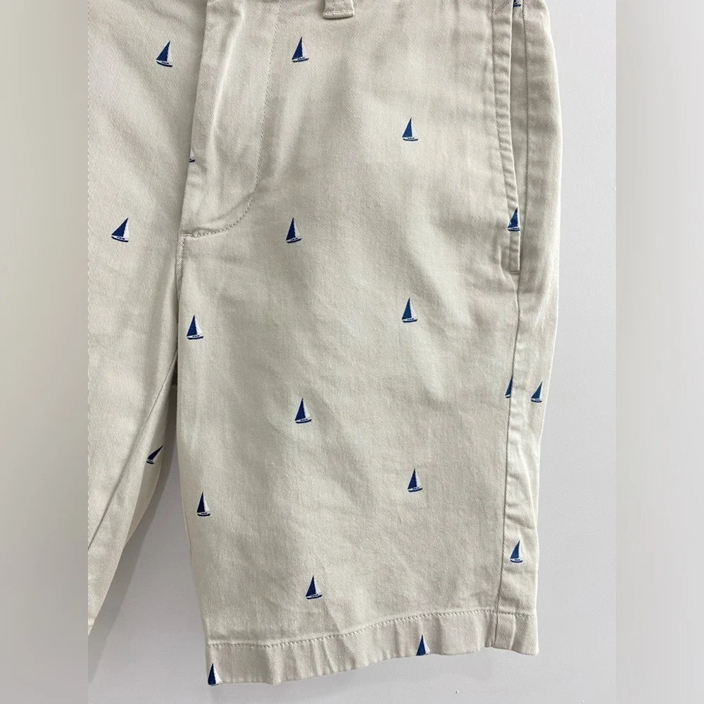 J CREW Men's Sailboat Prints Chinos Flat Front Casual Beige Shorts Size 28